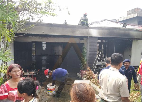 Rumah Tanpa Penghuni di Lalap Sijago Merah