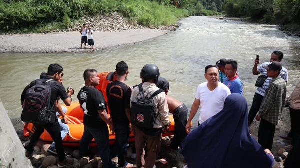 Mandi-mandi di Sungai, Bocah Warga Padangsidempuan Hanyut di Sungai Aek Sibontar