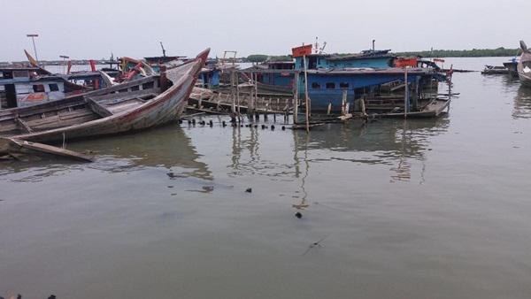 Kapal Tangkapan di Dermaga Bea Cukai Belawan Tak Terurus 