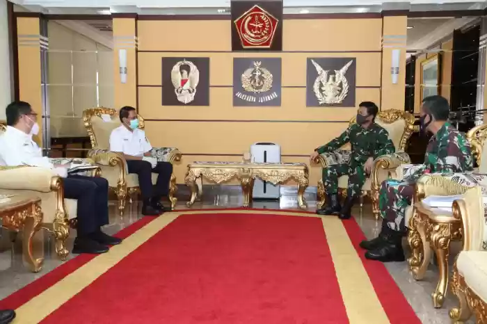 Panglima TNI Terima Audiensi Dirut PT KAI