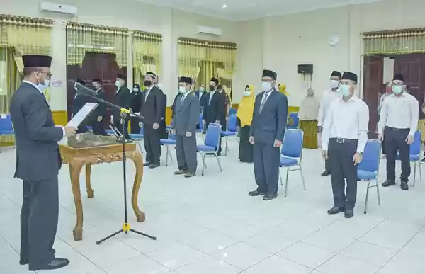 20 Orang Pejabat Dilantik Ditengah Wabah Covid-19  Dengan Physical Distancing