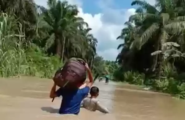  Arus Transportasi Antar Desa Putus Total, Akibat Banjir