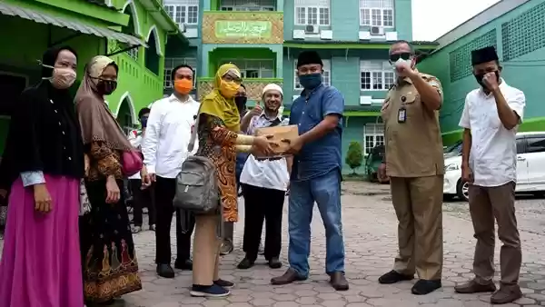 GTPP Sumut Salurkan 500 Paket Sembako kepada Guru Ngaji