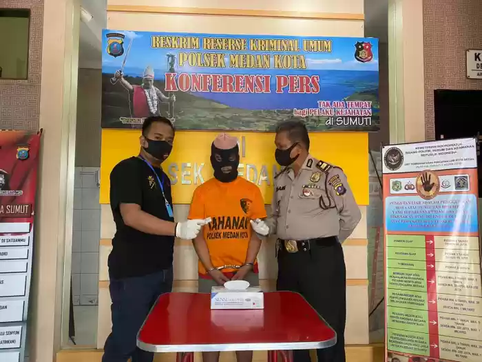 Pemakai Sabu di Jalan Badur Terjun ke Sungai
