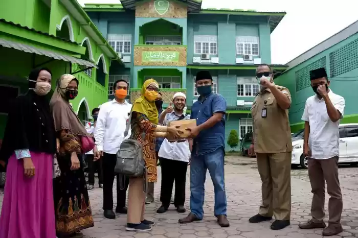  GTPP Sumut Salurkan 500 Paket Sembako kepada Guru Ngaji