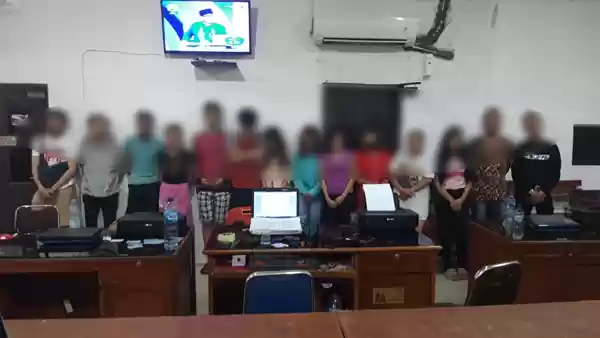 Praktik Prostitusi Online Via Michat Terungkap, Belasan Muda Mudi Kos-kosan di HM Jhoni