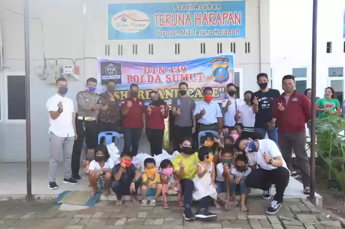 Sisihkan Gaji, DTN Angkatan 439 Polda Sumut  Bantu 480 Paket Sembako