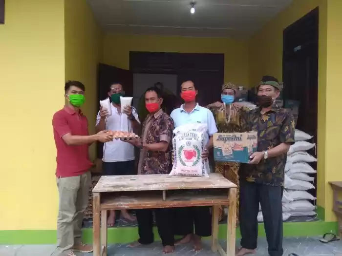 Warga Muslim Toba Dapat Bantuan Tahan Sibarani