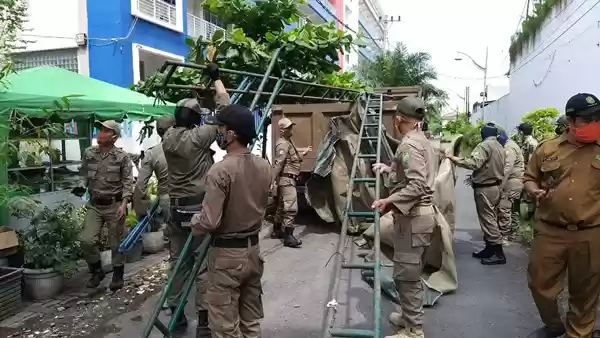 Diwarnai Adu Mulut, Warkop dan Lapo Tuak di Sekitar Kelurahan Sekip Akhirnya Ditertibkan