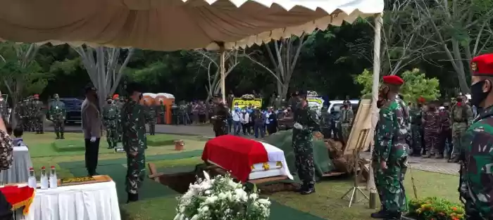Panglima TNI Pimpin Upacara Pemakaman Jenderal TNI (Purn) Djoko Santoso