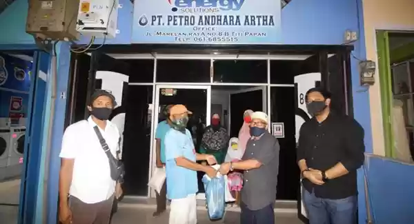 PT. Petro Andhara Artha Salurkan 500 Paket Sembako untuk Warga Terdampak Corona