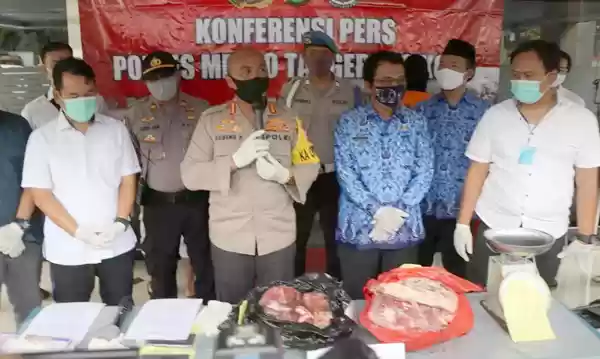 Daging Oplosan di Formalin "Tercium" Polres Metro Tanggerang