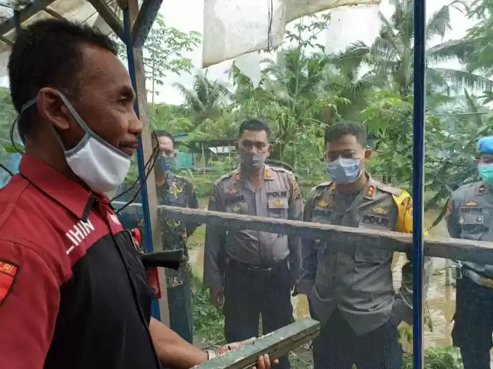 Polisi Labuhanbatu Kembangkan Ternak Lalat Dengan Hasil 20juta/Bulan