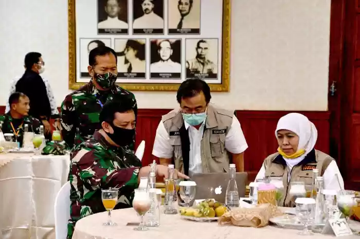 Pangkogabwilhan II Tinjau RS Darurat Covid-19 di Surabaya