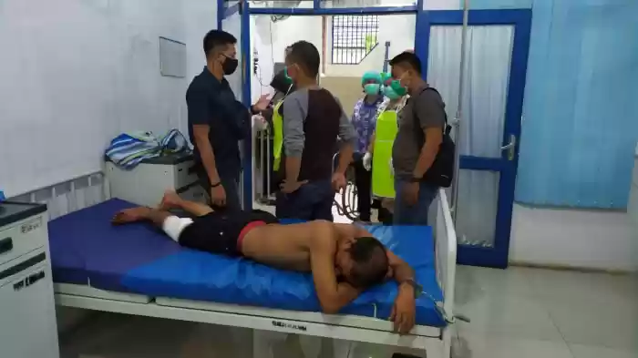 Perampok Tikam Leher Korbannya, di tembak Polisi