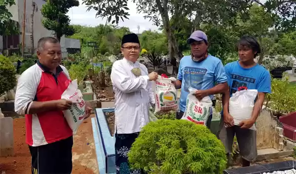 Untuk Disalurkan, GMSN Terima Bantuan Sembako Dari Kapolrestabes Medan