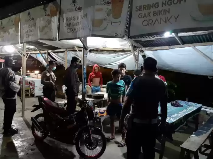 Polsek Patumbak Gelar Patroli Antisipasi C-3 dan Sosialisasi Protokol Kesehatan