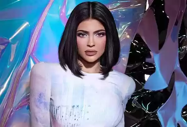 Terkait Laporan Forbes Soal Kekayaannya, Kylie Jenner Menertawakannya