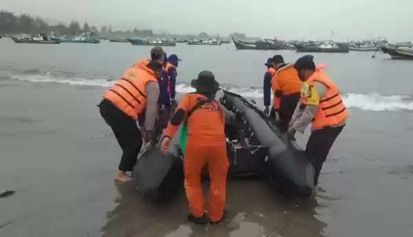 Brimob Aceh, Dampingi Basarnas Pencarian Orang Hilang
