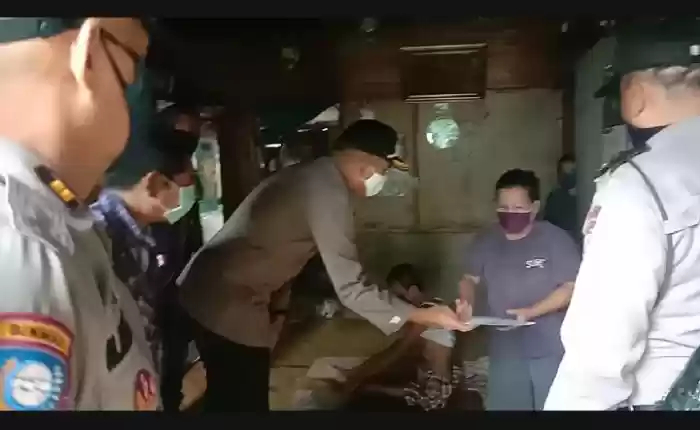 Kapolsek Percut Salurkan Bantuan Kapolda Sumut ke Warga Tidak Mampu