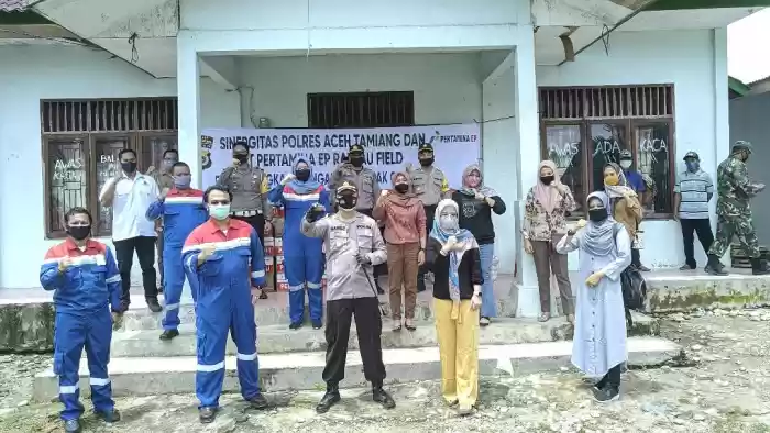 Sinergitas Polres Atam Dan PT. Pertamina EP Rantau, Bagi 200 Paket Sembako Pada Masyarakat 