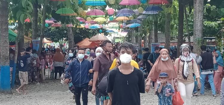 Pemandian Kolam Renang Pondok Cabe di Tertibkan