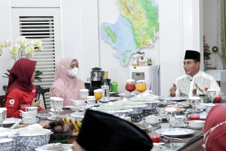 Edy Rahmayadi Terus Pertahankan Tradisi Buka Puasa Bersama dengan Tahfiz dan Anak Yatim