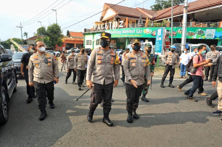 Antisipasi Penyebaran Covid-19 Pasca Lebaran, Kapolda Jatim Tinjau Pos Check Point