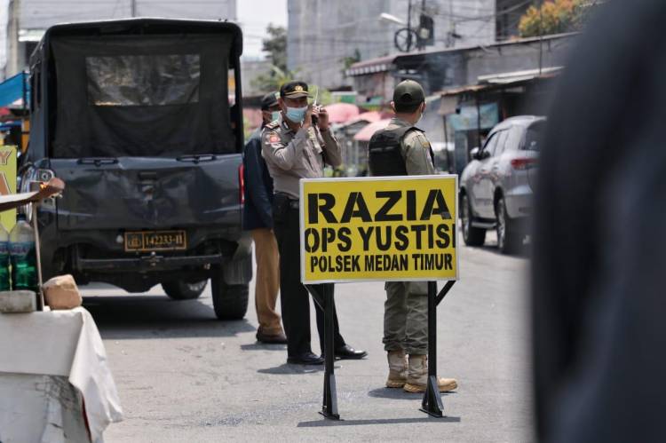 Tak Kenal Libur, Petugas Satgas Covid-19 Tetap Patroli Prokes dan Pengawasan PPKM Mikro