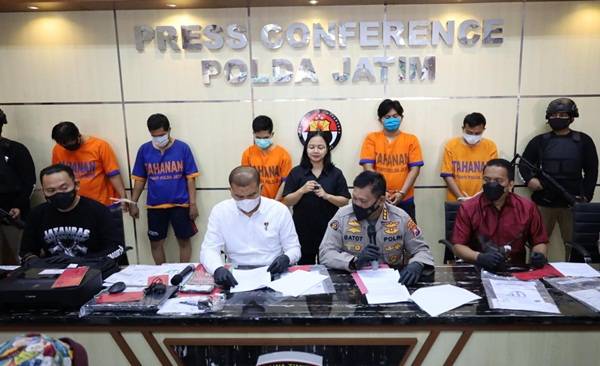Polisi Bongkar Sindikat Pembuat Hasil Swab Illegal di Sidoarjo, 5 Orang Ditetapkan Tersangka