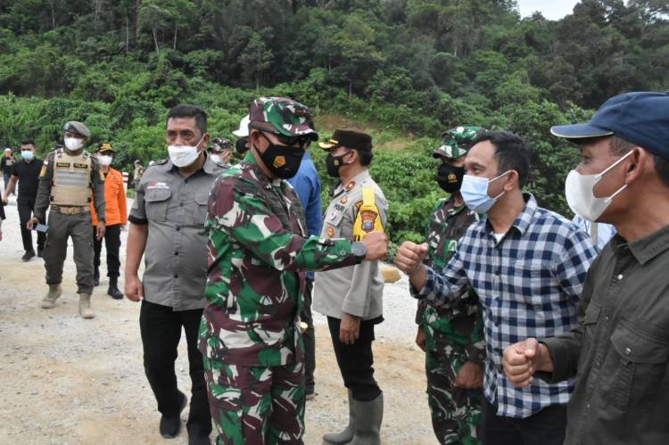 Pangdam I/BB Bersama Forkopimda Sumut, Tinjau Bencana Longsor di PLTA Batang Toru Tapsel