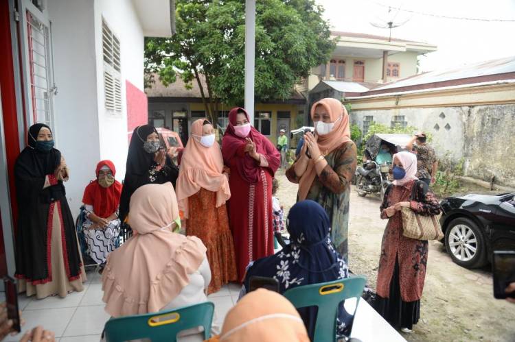Pemprov Sumut Salurkan Bantuan Ratusan Paket  Sembako untuk Penyandang Disabilitas
