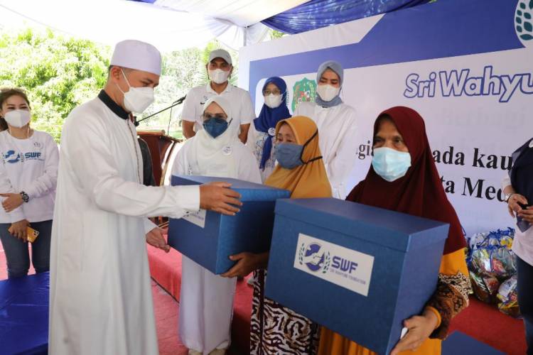 Bersama Sri Wahyuni Foundation, Wagub Sumut Bagikan 1.500 Paket Bahan Pokok