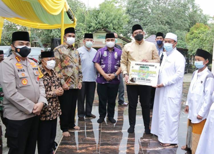 Wali Kota Medan Safari Ramadhan Ke Masjid Al Akbar, Medan Tuntungan