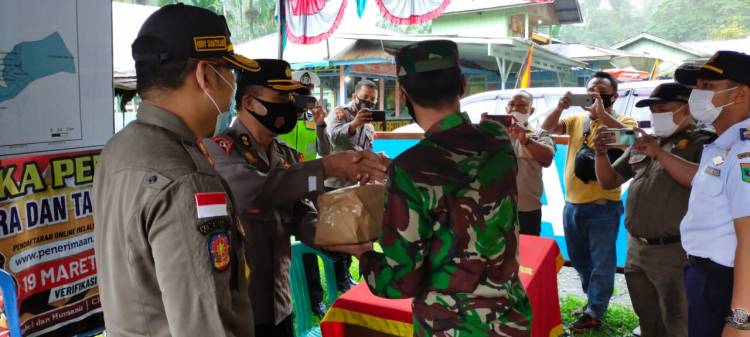 Dandim 0311/Pessel Dampingi Tim Gabungan Pengecekan Pos Penyekatan Sumbar-Jambi