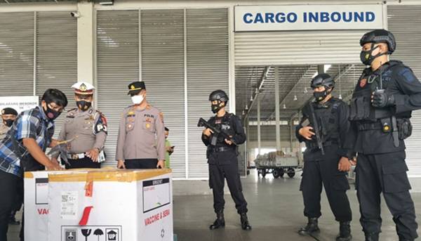 560 Vial Vaksin Sinovac Tiba di Sumut, Dikawal Brimob ke Gudang Farmasi Dinkes Pemprovsu