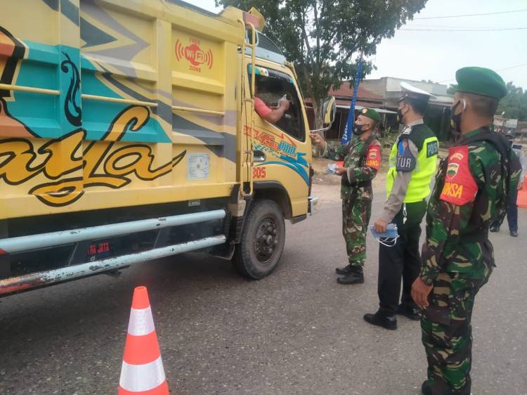Polda Sumut Putar Balik 551 Kendaraan di Hari Ketiga Pelaksanaan OpsKetupat Toba 2021