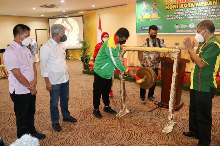 Wali Kota Medan Buka Rapat Anggota KONI Medan