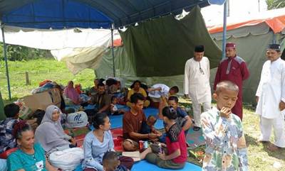 Rumah terbakar, Lebaran di Tenda dengan Suara Nyamuk Berbunyi
