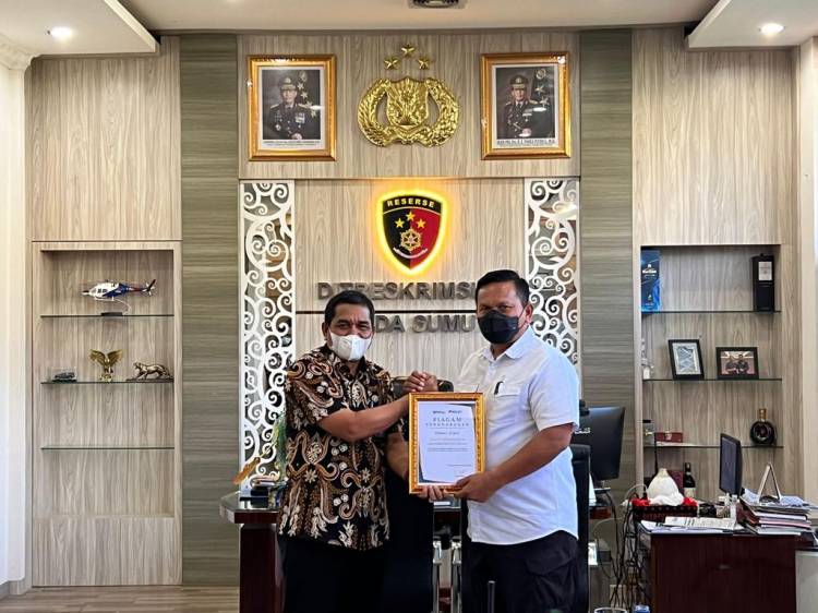Ditreskrimsus Polda Sumut Terima Penghargaan dari Direktur Perum Bulog