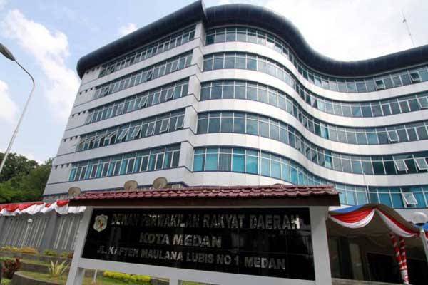 Realisasi PAD Retribusi Parkir di KIM dan Pelabuhan Belawan Dipertanyakan