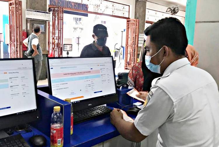 Sudah Vaksin Lengkap, Penumpang KA Jarak Jauh Tak Perlu Screening Covid-19
