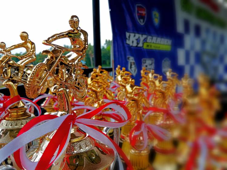 Exhibition Super Grasstrack di Sirkuit Sky Garden Sumut