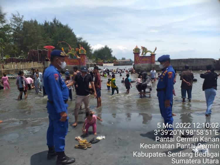 Amankan Wisata Bahari, Satpolair Polres Serdang Bedagai Patroli Laut