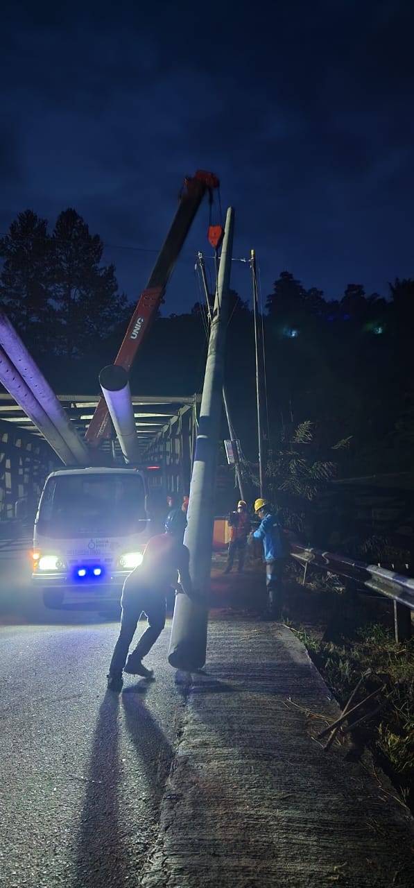Akibat Longsor, PLN UP3 Pematangsiantar Siaga dan Tanggap Pulihkan Sistem Kelistrikan