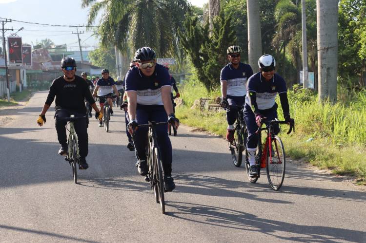 Jaga Kebugaran, Kapolres Madina Ajak Tim Gowes Seputaran Panyabungan