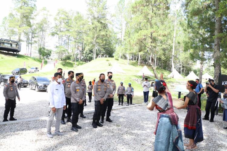 Kunjungi Kaldera, Kabaharkam Polri: Perkembangan Kawasan Danau Toba Luar Biasa!