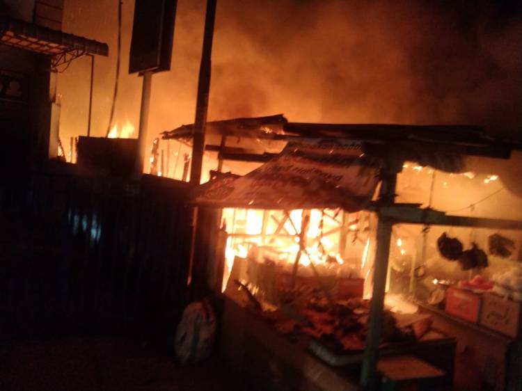 Rumah Merangkap Bengkel Ludes Terbakar