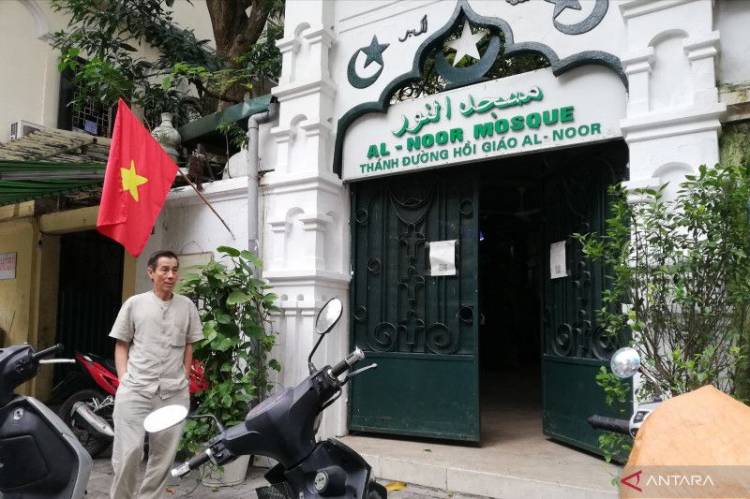 Melirik Satu-satunya Masjid di Hanoi
