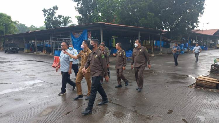 Pemko Medan dan Jajaran PUD Pasar Tinjau 2 Pasar dan Gedung Eks Kantor PUD Pasar